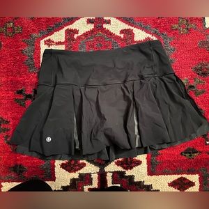 Lululemon skort size 8